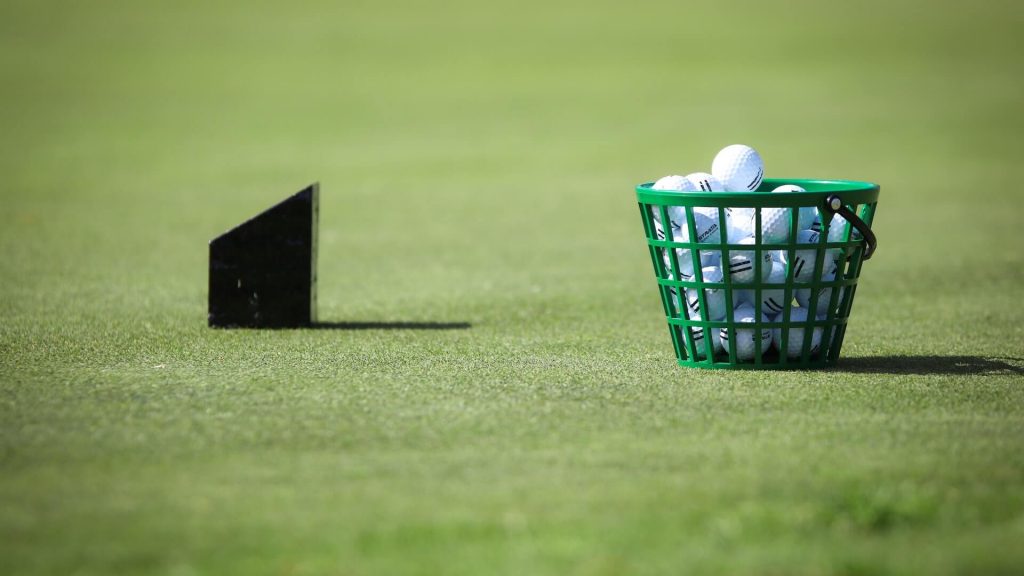 9 BEST GOLF BALL RETRIEVERS TO REACH ANY GOLF BALL