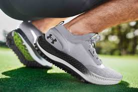 Under Armour Charged Phantom